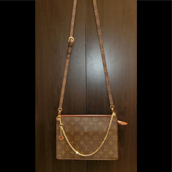 Louis Vuitton purse - Picture 1 of 5